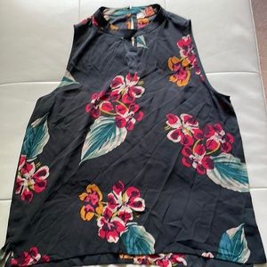 EUC Ann Taylor Loft Sleeveless Keyhole Blouse